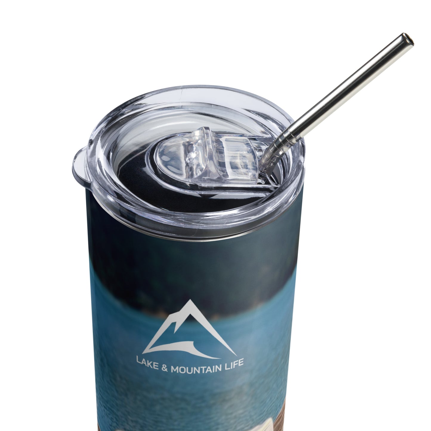 Stainless steel tumbler | Photo: Summer Potential