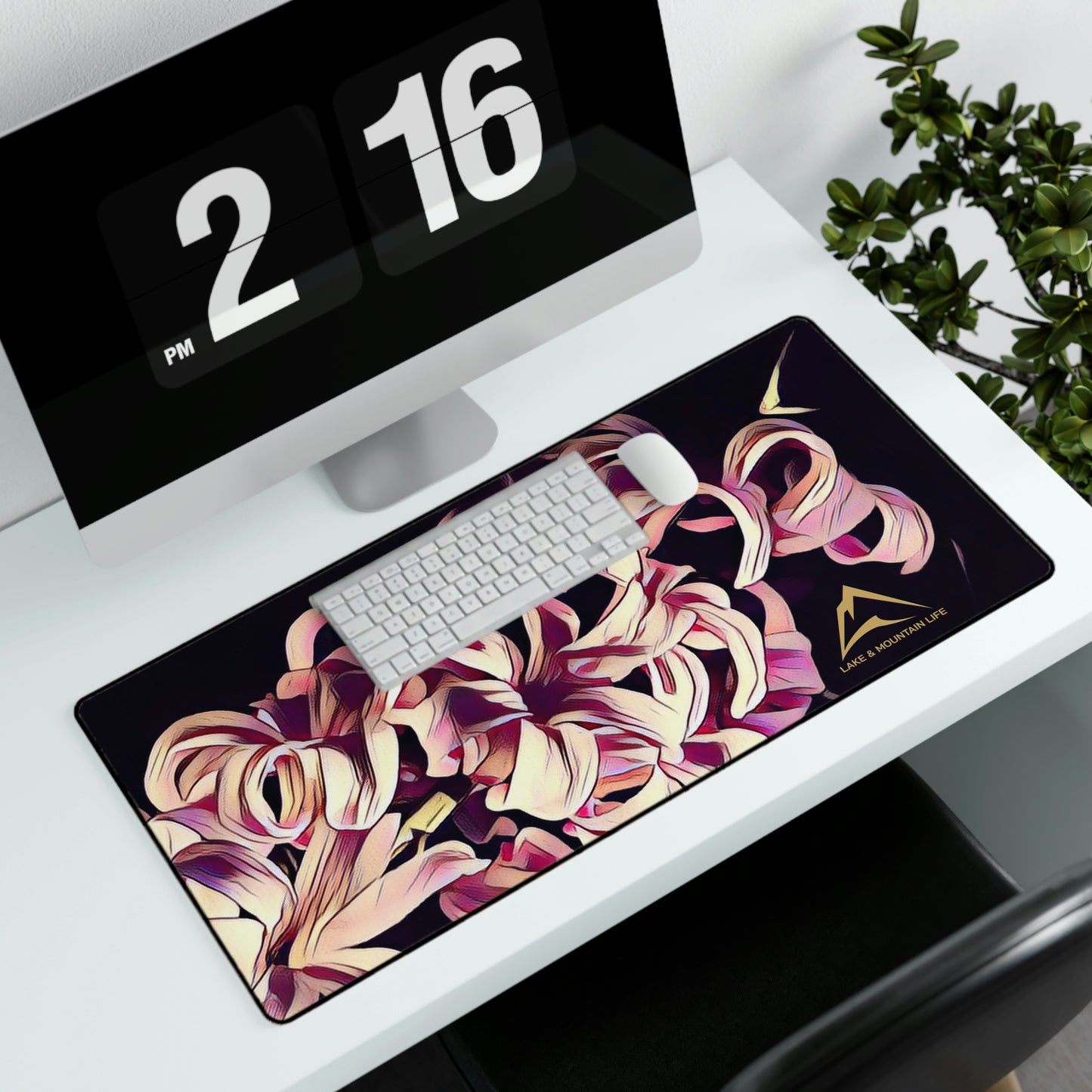 Desk Mat Mouse Pad | Graphic: Floral Beauty