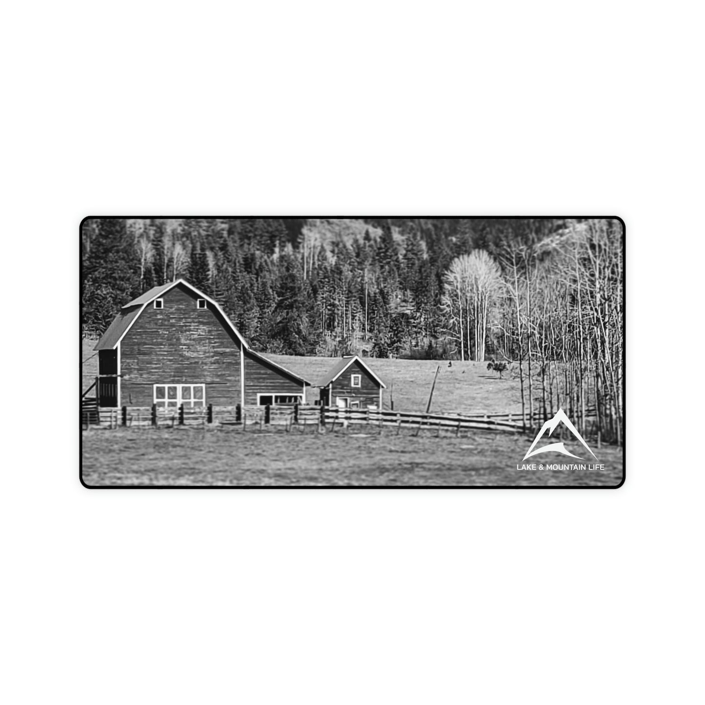 Desk Mat Mouse Pad | Photo: Rural Life